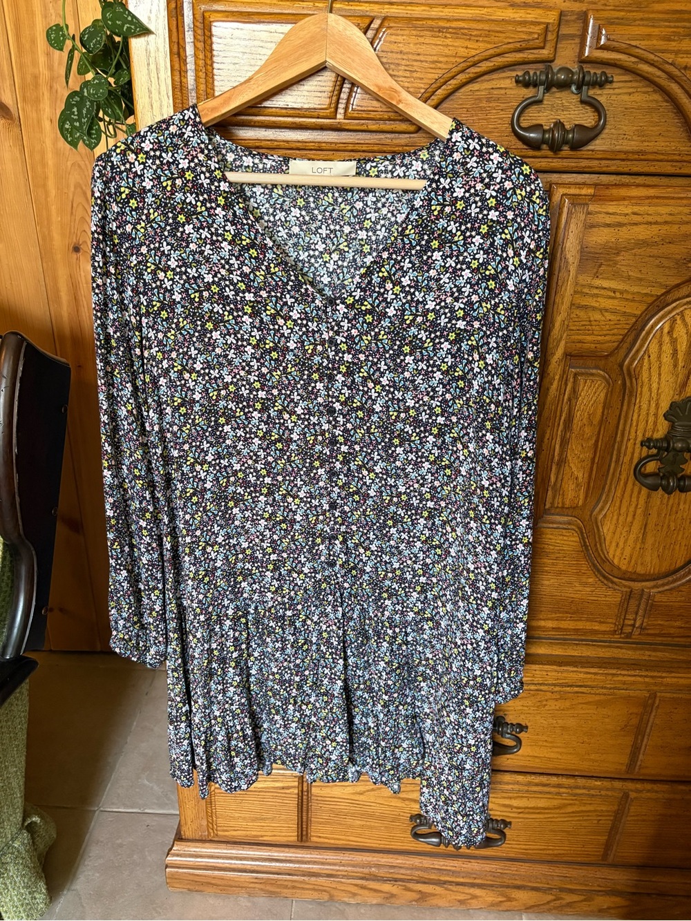 LOFT Black Floral V-Neck Long-Sleeve mini dress